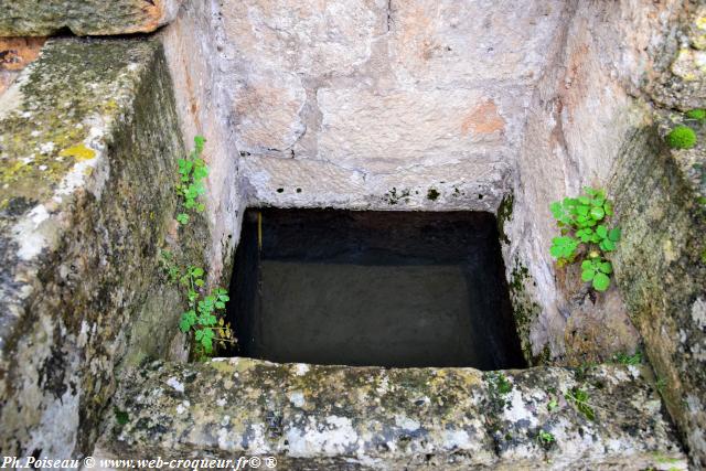 Le lavoir du centre d'Arthel