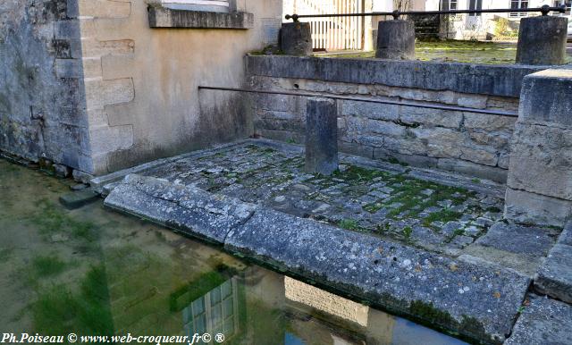 Le lavoir rue des Fontaines de Dornecy un patrimoine