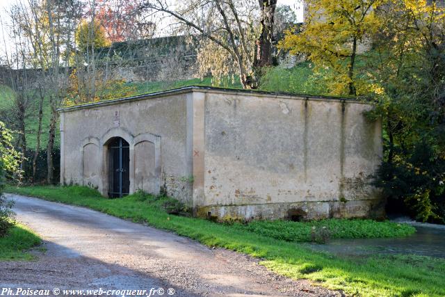 Le lavoir de la source d'Arthel
