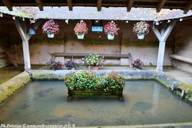 Le lavoir de la source d'Arthel
