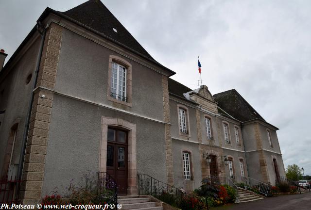 Hôtel de ville de Luzy