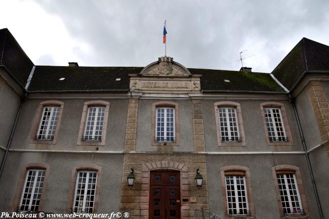 Hôtel de ville de Luzy