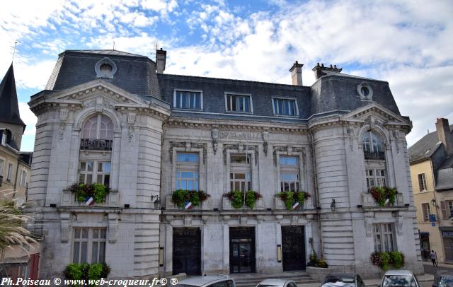 Hôtel de Ville de Decize Nièvre Passion