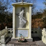 Stèle de Nolay un grand hommage aux Résistants