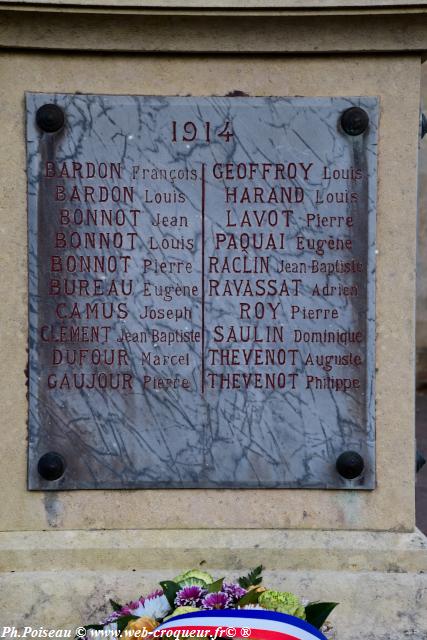 Monument aux Morts de Crux la Ville