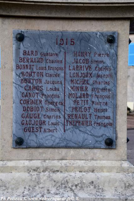 Monument aux Morts de Crux la Ville