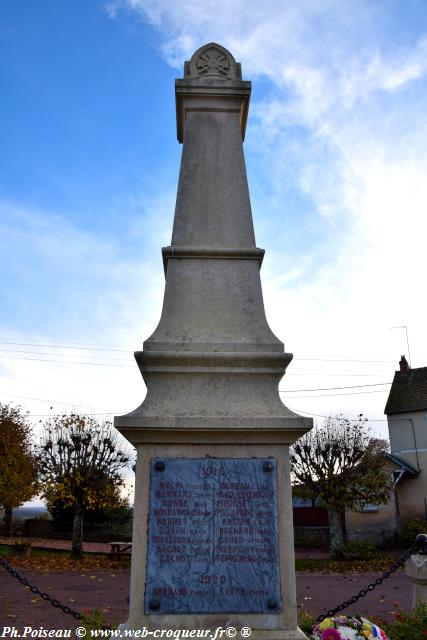 Monument aux Morts de Crux la Ville