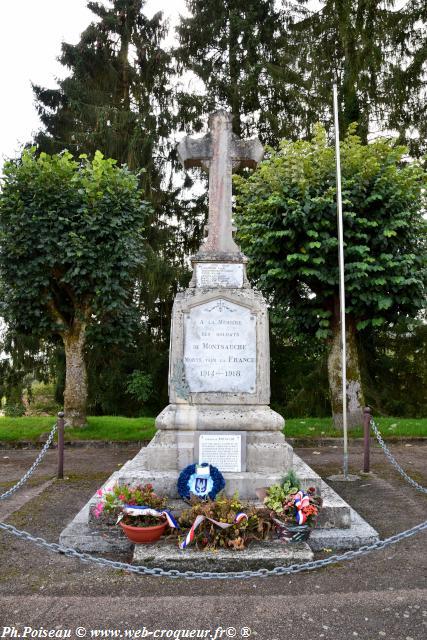 Monument aux Morts Montsauche les Settons