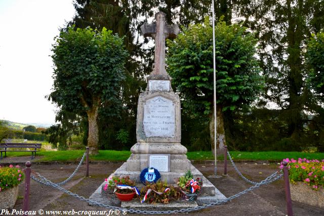 Monument aux Morts de Montsauche les Settons