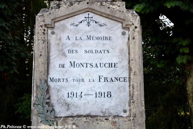 Monument aux Morts Montsauche les Settons