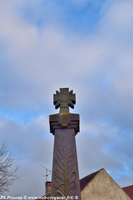 Monument aux Morts de Neuilly Nièvre Passion