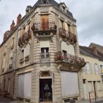 Ancienne pharmacie de Luzy un patrimoine vernaculaire