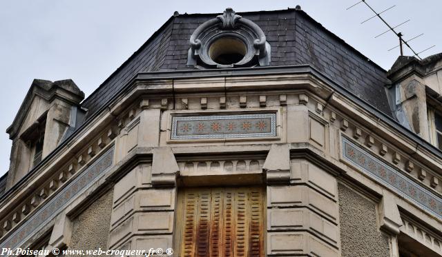 Ancienne pharmacie de Luzy