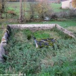 Lavoir de Mouches et sa remarquable Fontaine
