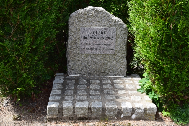 Square du 19 Mars de Château Chinon