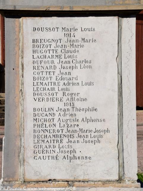 Monument aux Morts de Saint Léger de Fougeret Nièvre Passion