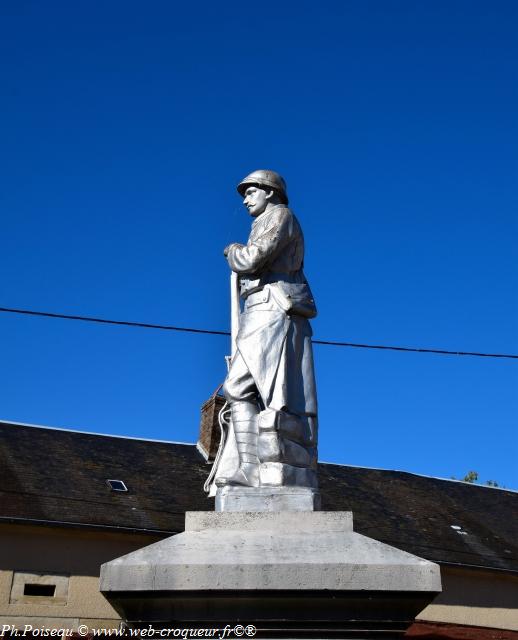Monument aux Morts de Saint Léger de Fougeret Nièvre Passion