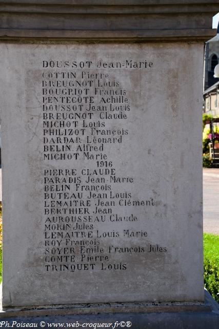 Monument aux Morts de Saint Léger de Fougeret Nièvre Passion
