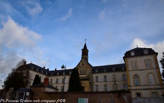 Couvent de Saint Saulge Nièvre Passion