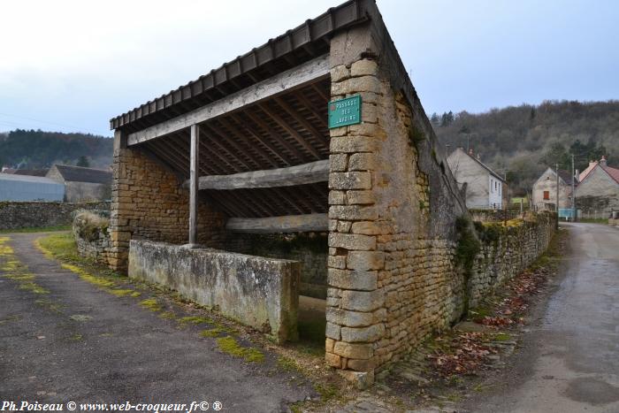 Petit lavoir de Chivres