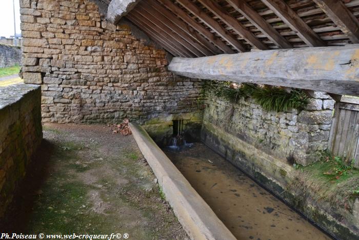 Petit lavoir de Chivres