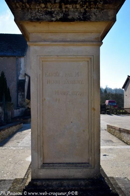 Croix de Sauvigny les Bois