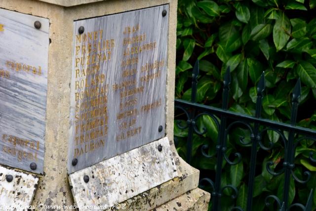 Monument aux Morts de Livry Nièvre Passion