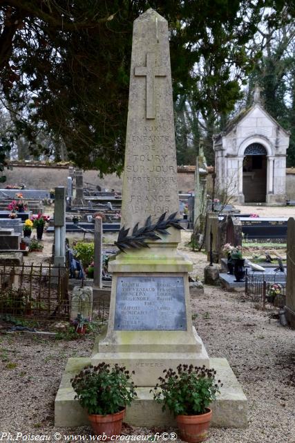 Monument aux Morts de Toury sur Jour