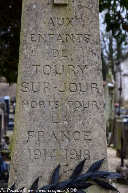 Monument aux Morts de Toury sur Jour