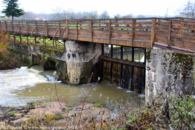 Canal latéral à la Loire La Colâtre Nièvre Passion