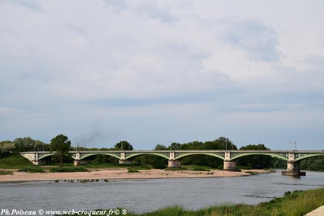 Le Pont de Chemin de Fer de Nevers