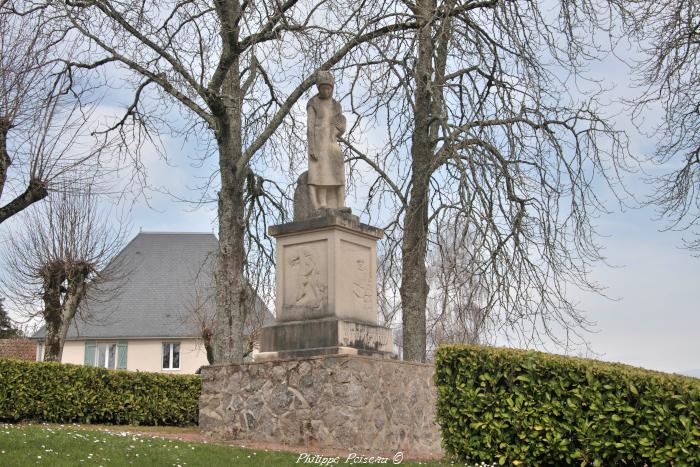 Monument aux morts de Tazilly