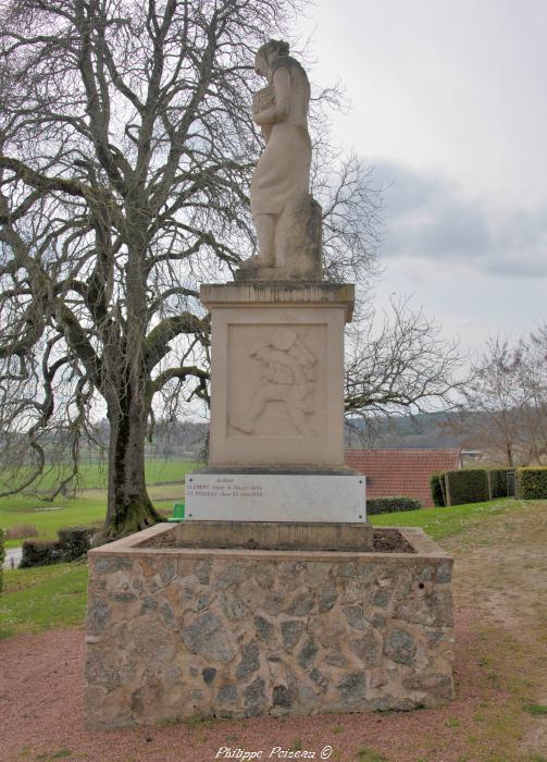 Monument aux morts de Tazilly