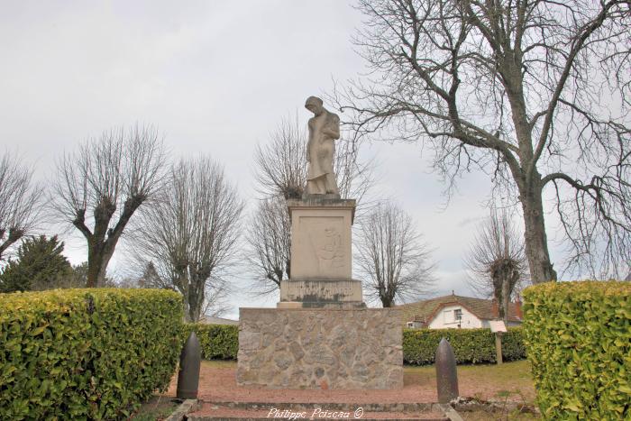 Monument aux morts de Tazilly un beau patrimoine