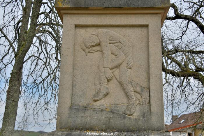 Monument aux morts de Tazilly