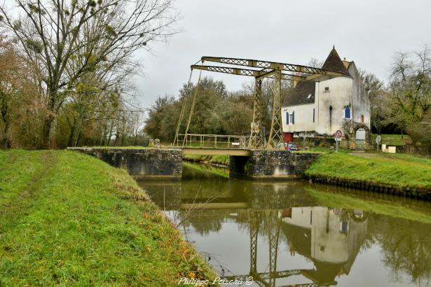 Pont mobile de l’écluse n° 37 un ouvrage remarquable