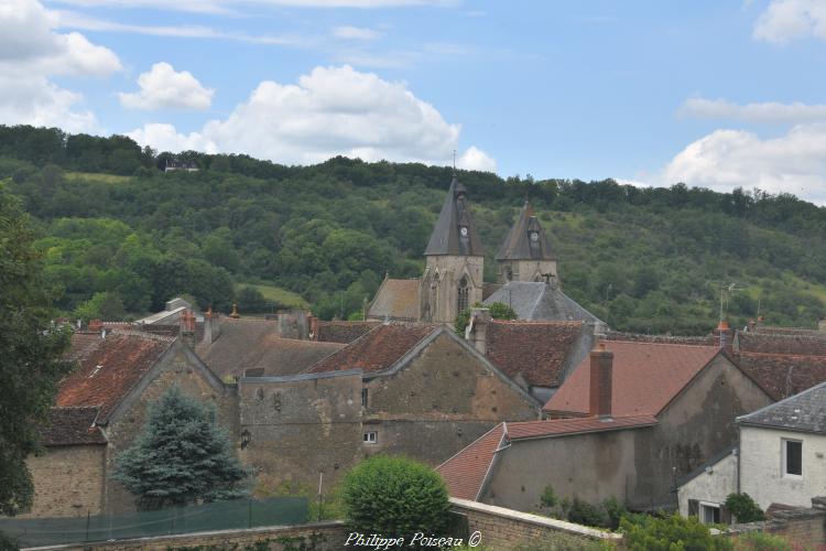 Église saint Pierre de Varzy