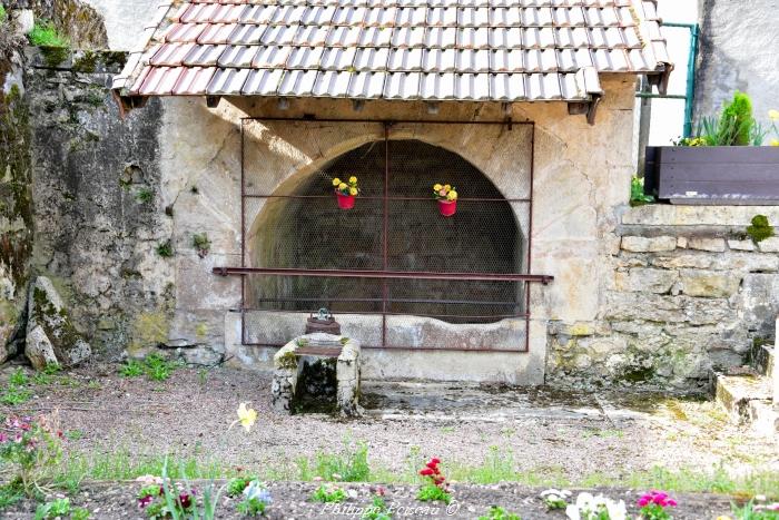 Abreuvoir ancien de Villiers-sur-Yonne