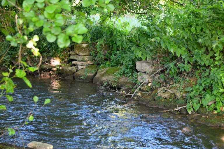 Ancien Lavoir privé de Corvol l’Orgeuilleux
