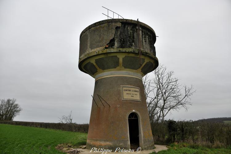 L’ancien château d’eau de Chitry Les Mines un patrimoine