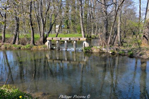 Ancien petit barrage de régulation