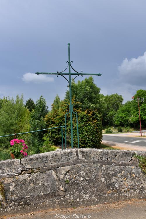 Ancien pont de Courcelles