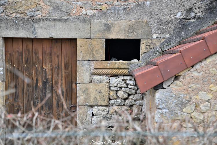 Vestiges de l'église de Lichy