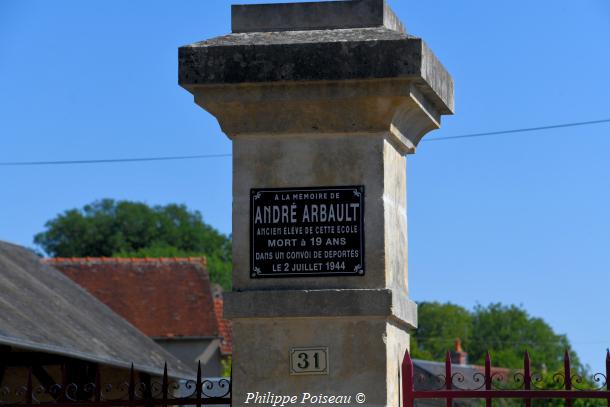 L'ancienne école de Raveau