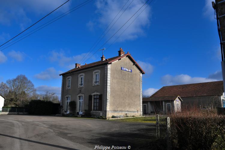 L'ancienne gare d'Entrains sur Nohain 