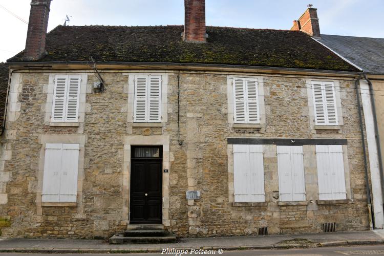 L'ancienne gendarmerie d'Entrains sur Nohain