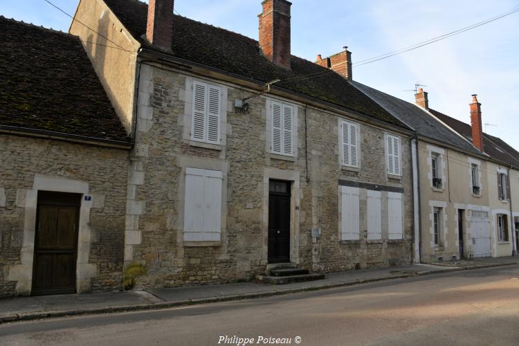 L'ancienne gendarmerie d'Entrains sur Nohain