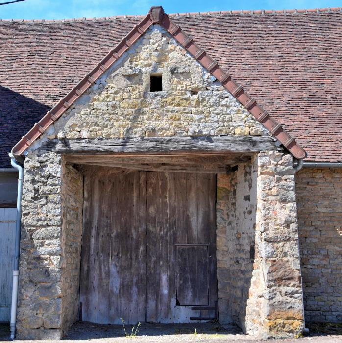 Ancienne grange de Saint Révérien