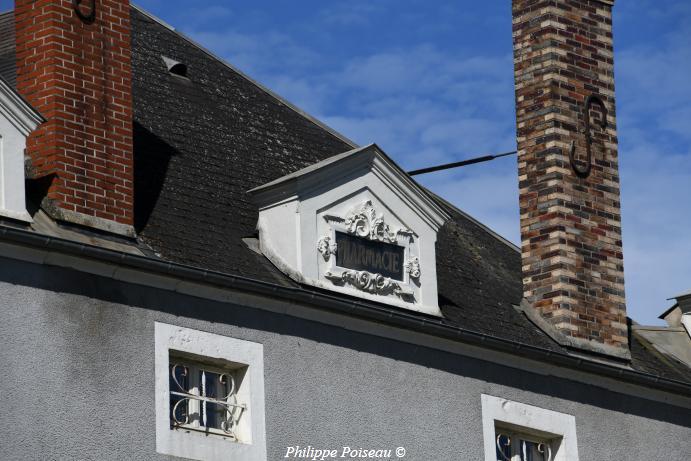 Ancienne pharmacie de Châtillon en Bazois