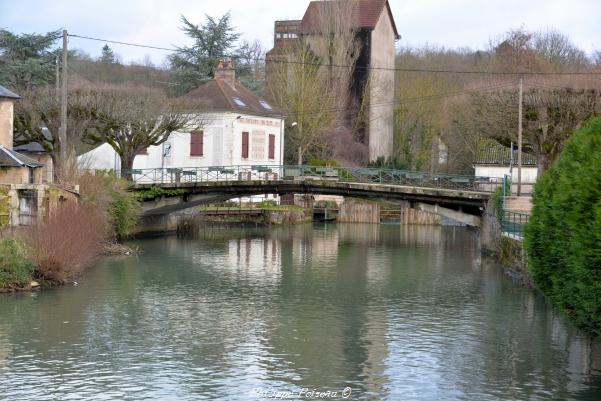 Barrage à aiguilles de Clamecy